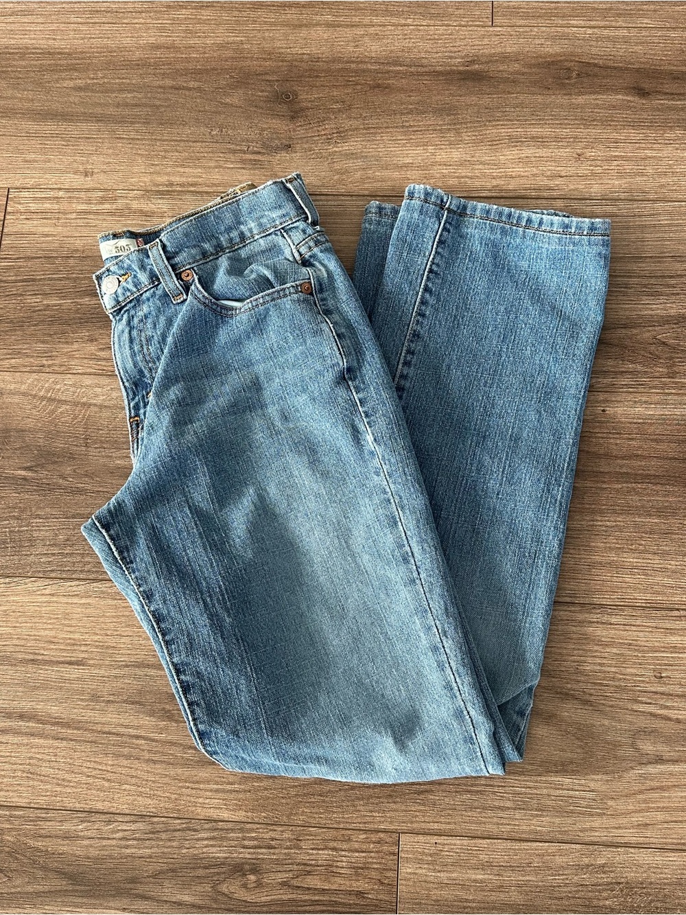 Vintage 90's Levi's Women's Light Blue Straight 505 Jeans